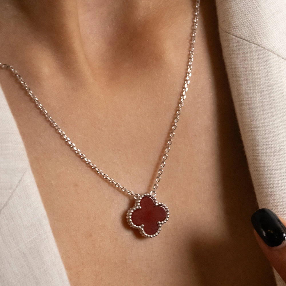 Reegalia Scarlet Clover Pendant – 925 Silver Gold-Plated Necklace