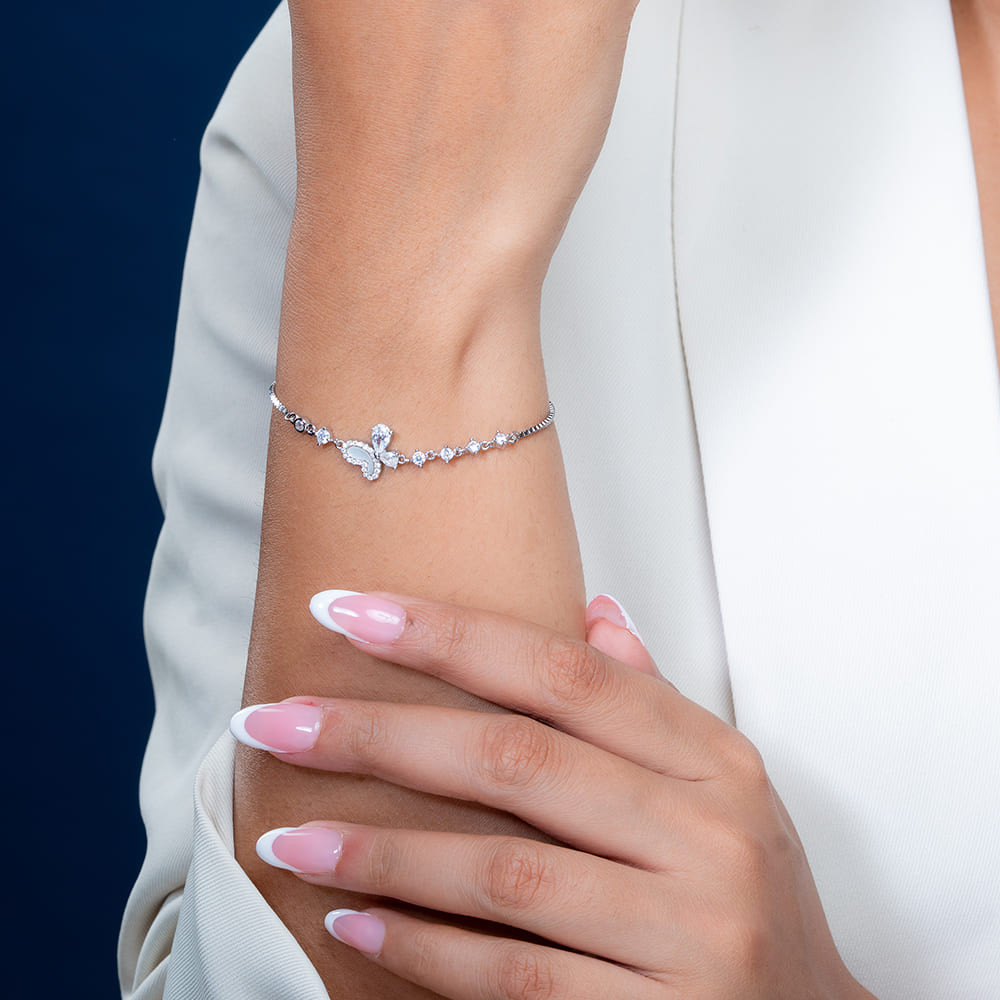 Reegalia Sparkling Paisley Drop Bracelet